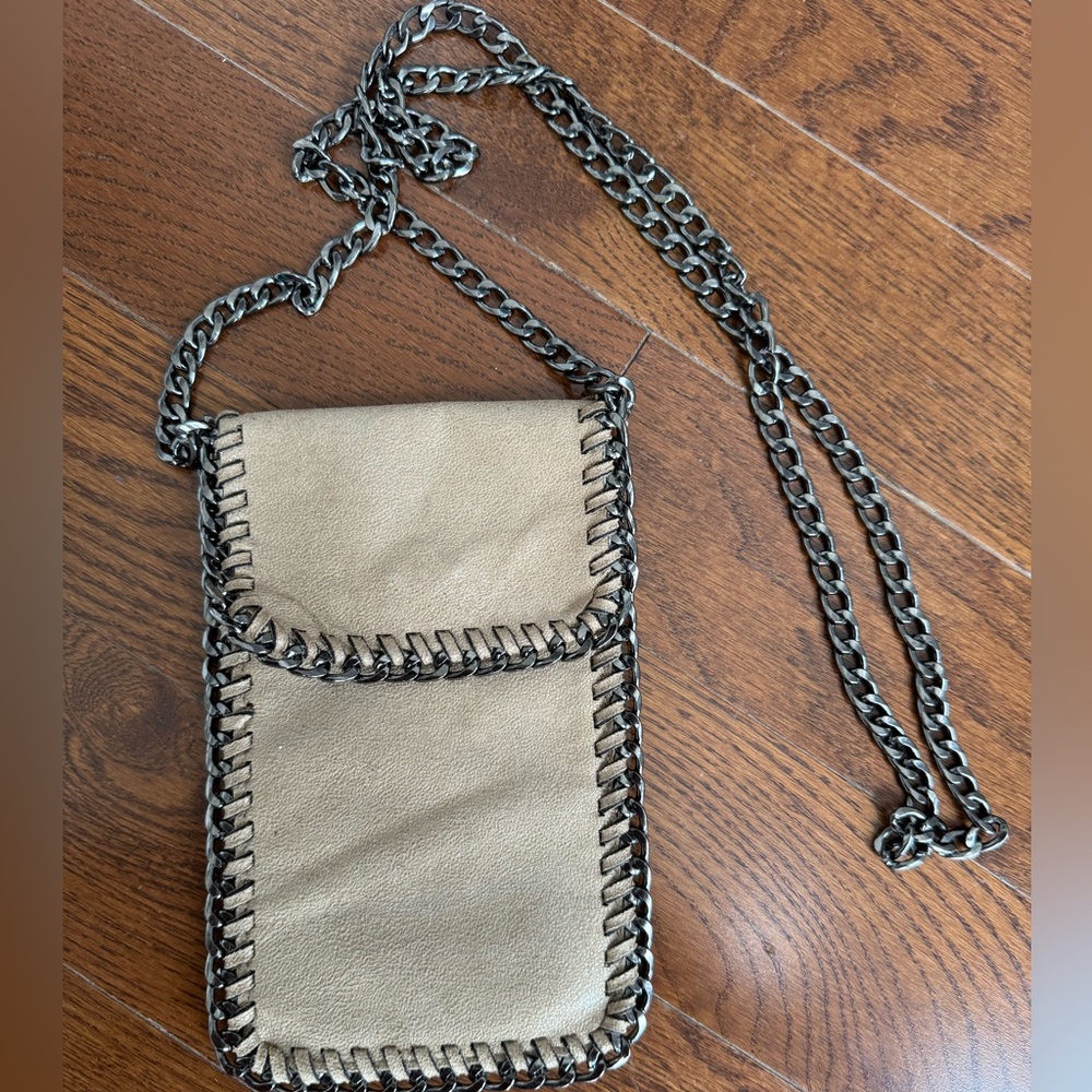 Crossbody phone bag